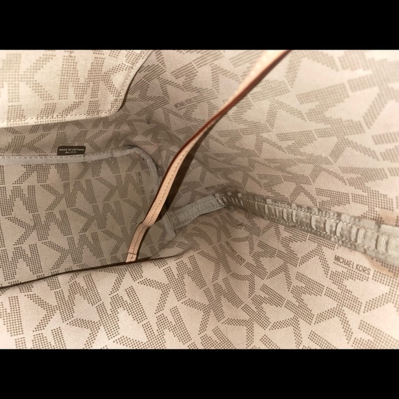 *Bundle* Michael Kors Jet Set Logo Medium Travel Tote & Fulton Travel Pouch - Picture 12 of 15